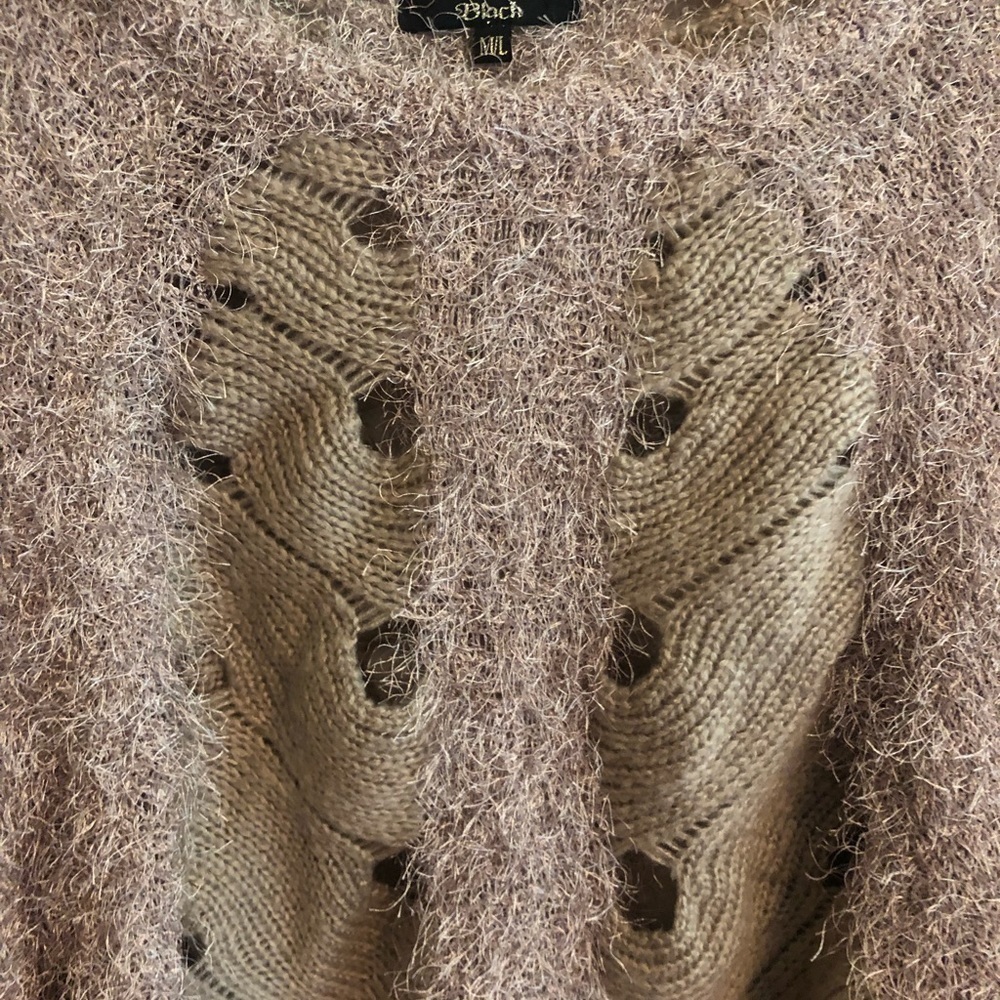 Fuzzy Black Brand Sweater Size Medium - Picture 7 of 7